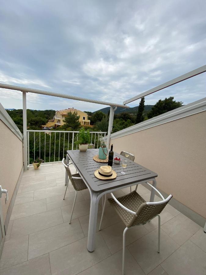 Apartment Vital Nerezine Exterior foto